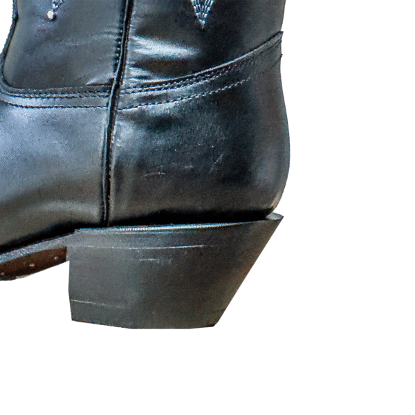 Bota de Piel Puntal con Estoperol