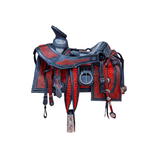 MONTURA CUADRADA GRABADA COCODRILO CON MEDIO FUSTE Y HERRAJE NEGRO CON VINO MONTURA CUADRADA GRABADA COCODRILO CON MEDIO FUSTE Y HERRAJE