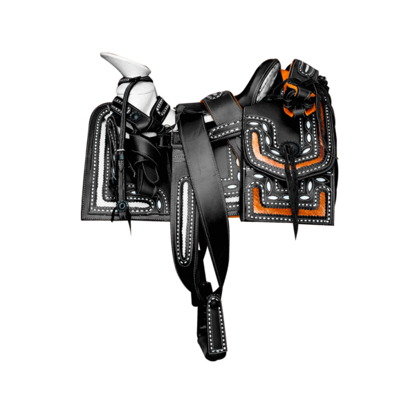 MONTURA CUADRADA VAQUETA JARANEADA CON ASIENTO FORRADO NEGRO MONTURA CUADRADA VAQUETA JARANEADA CON ASIENTO FORRADO